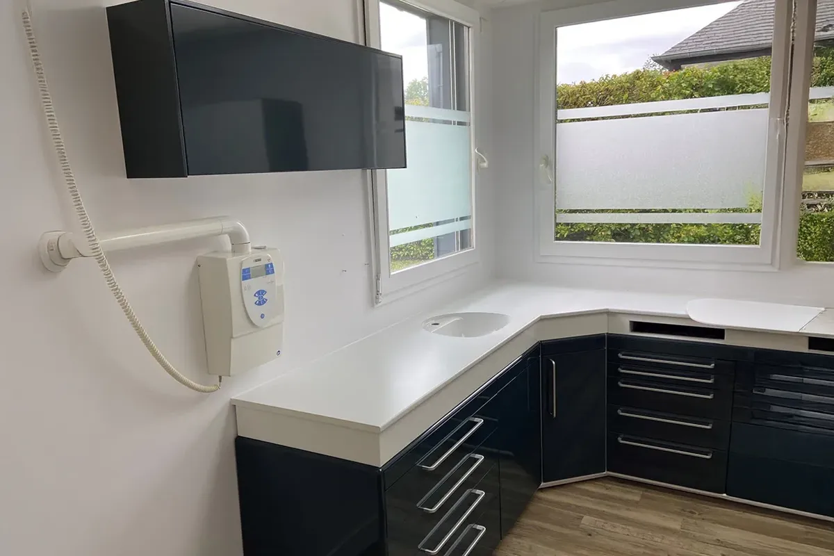 Bretagne Service Dentaire Materiel Dentaire Rennes Salle Soins Apres 1920w 1